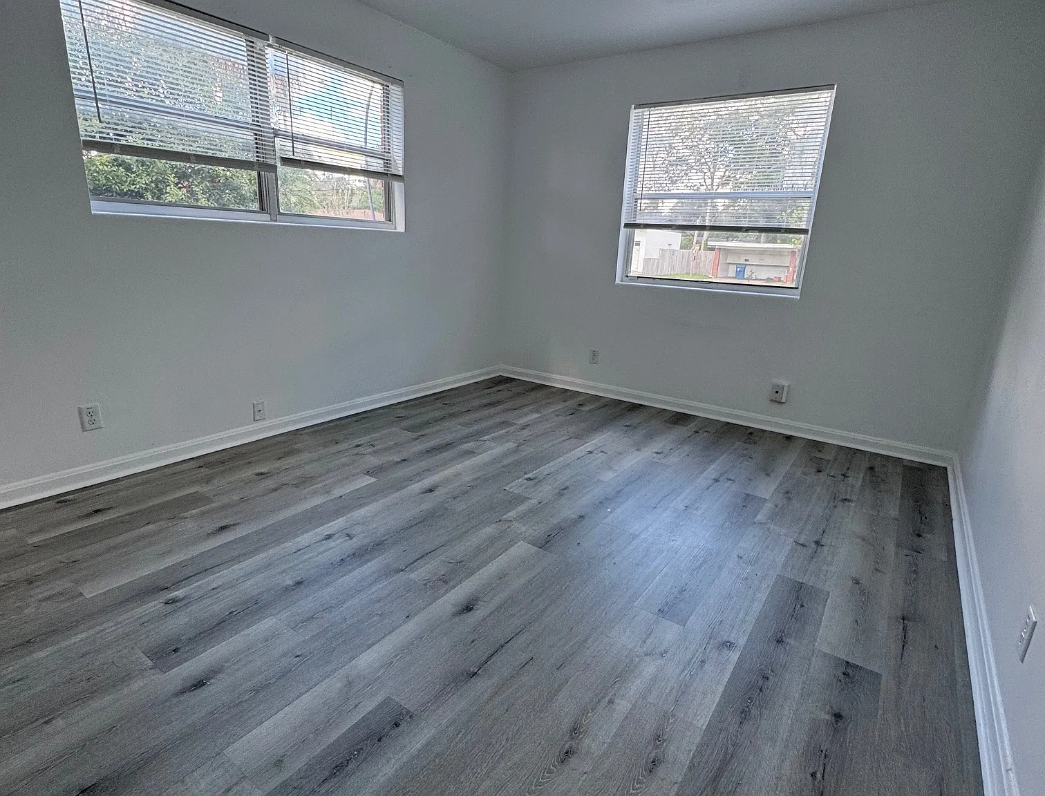 5452 Playa Way - 1 — Photo 3