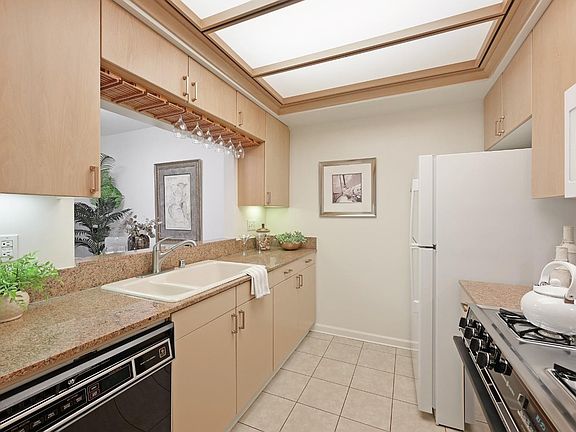 2nd image of 600 Deer Valley Road #1K