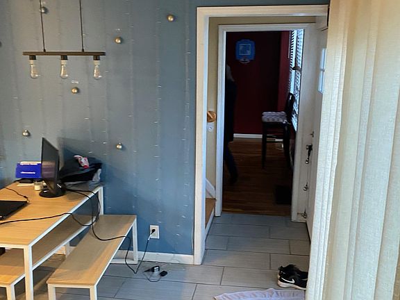 5th image of 1709 West St