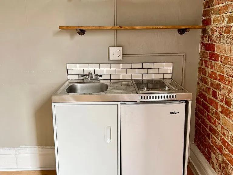 106 S Cedar St — Photo 25