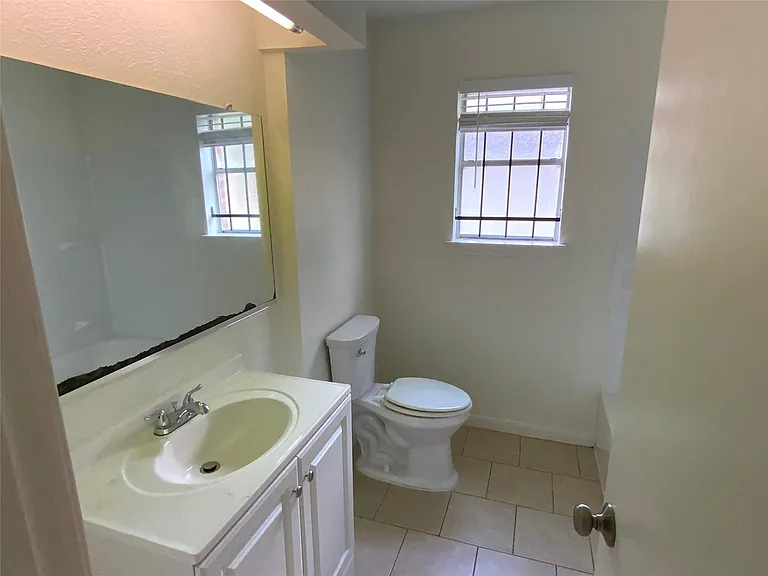 7710 Ashmole Ln — Photo 17