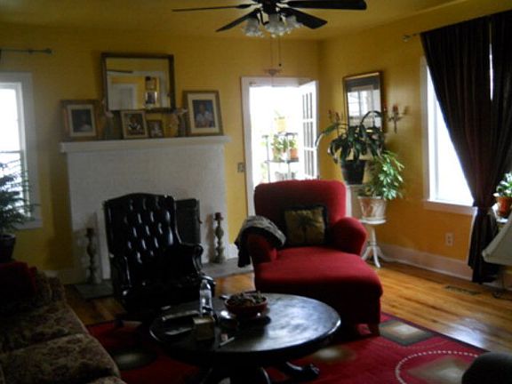 3rd image of 1417 Douglas Ave