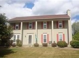 1952 Cedaredge Rd, Rochester Hills, MI 48306