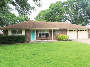 1723 SE Orchard Ln, Bartlesville, OK 74006