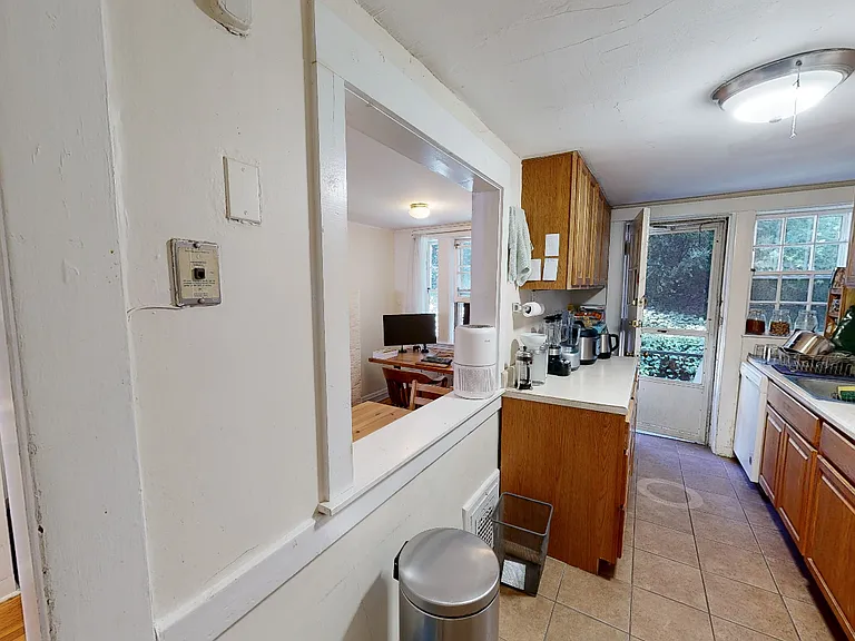 38 Gibson St #7 — Photo 10