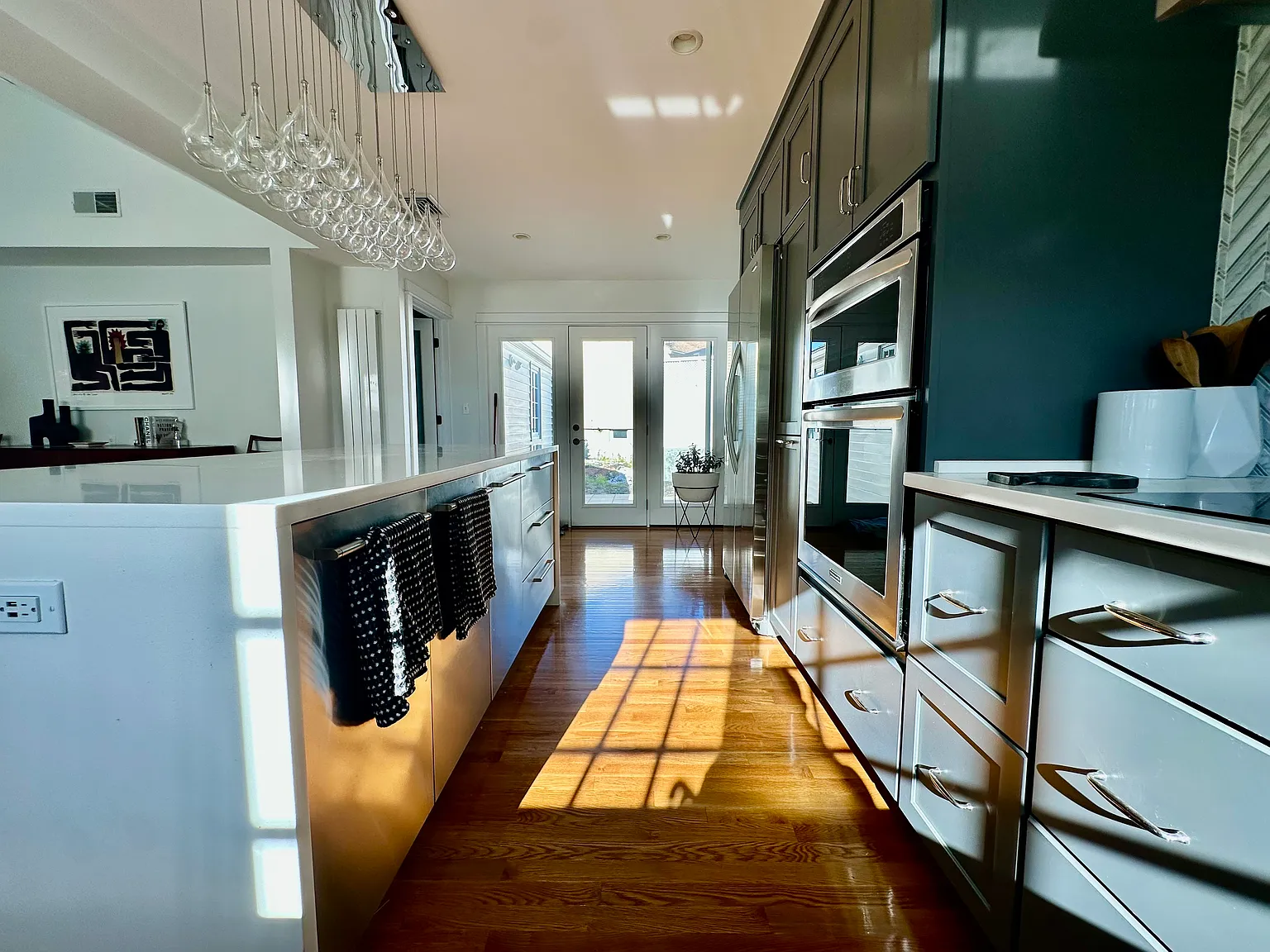 4 bed, 1750 sqft, $6,500 — Photo 3
