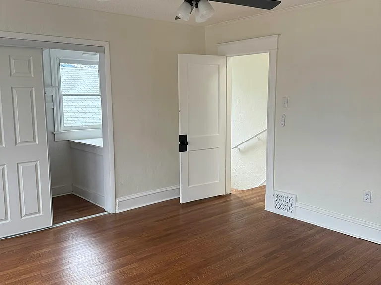4119 S Benton Ave — Photo 68