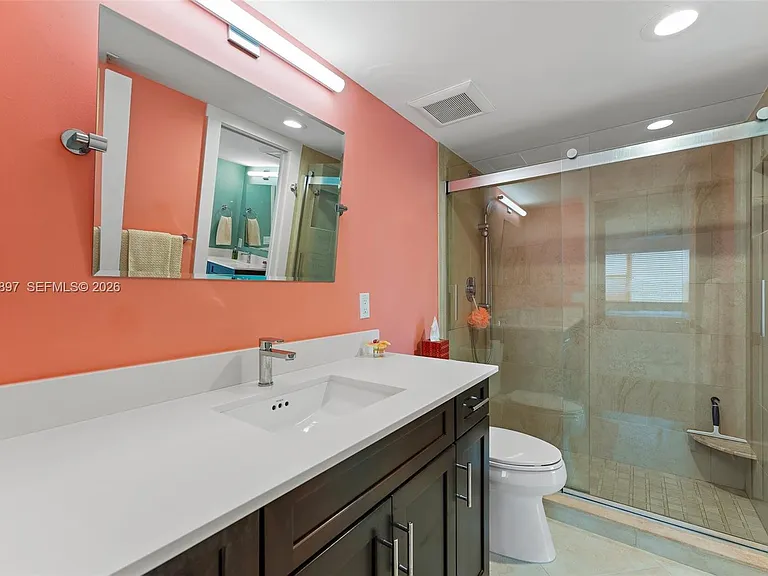 40 NE Plantation Rd #301 — Photo 14