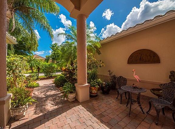 3rd image of 20483 Foxworth Cir
