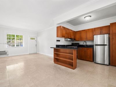1300 Salzedo St APT 1, Coral Gables, FL, 33134