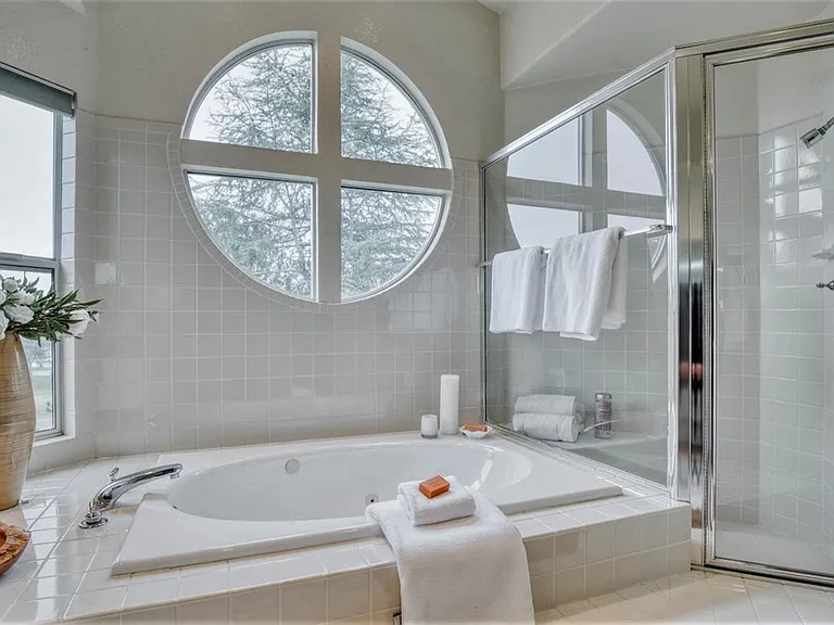 3233 Quail Hollow Dr #1 — Photo 19