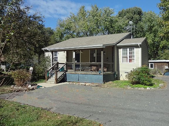 2nd image of 5121 Main St