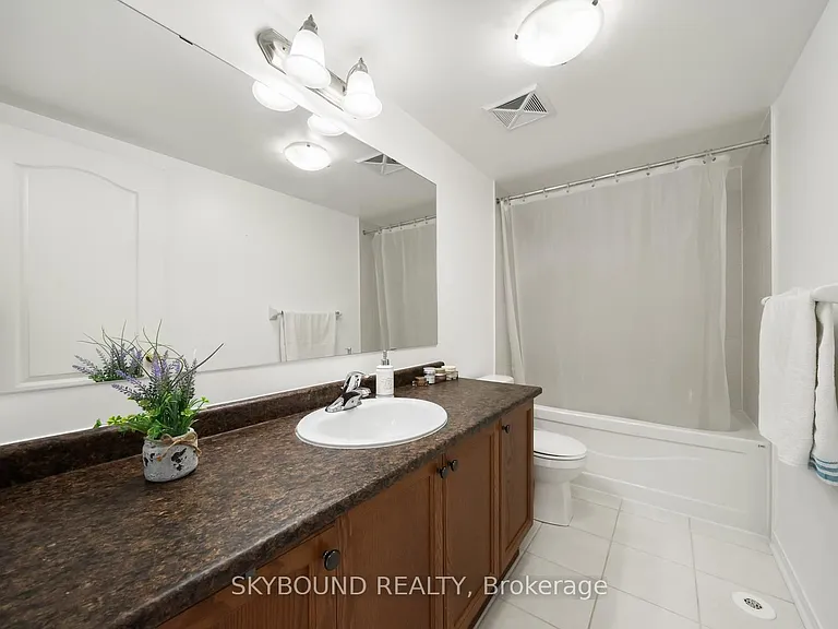 3375 Thomas St #13-14 — Photo 26
