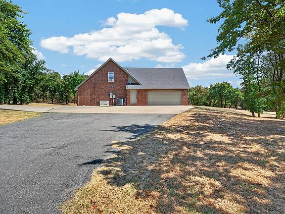 4th image of 11170 Cindy Ln