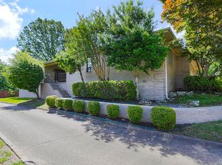 1301 Gleneagles Ct, Little Rock, AR 72211