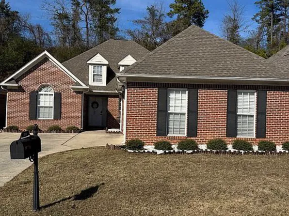 3649 Charleston Ln, Vestavia, AL 35216