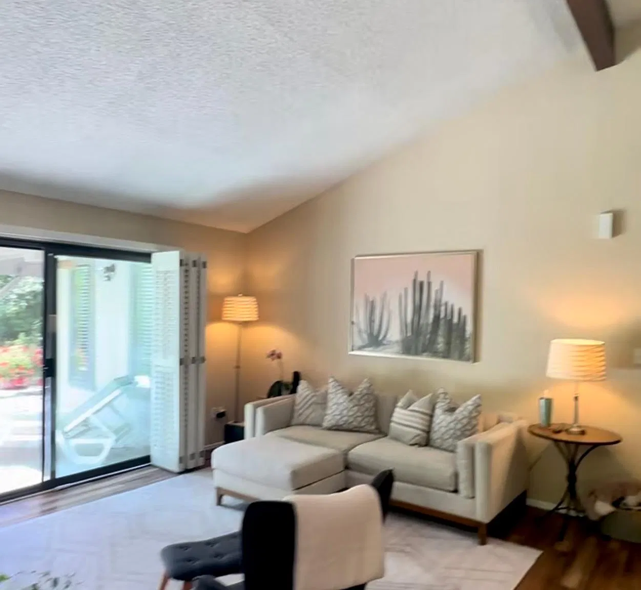 1610 Foster Drive — Photo 3