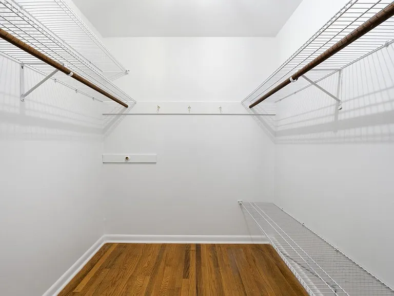 4901 Yadkin Dr — Photo 11