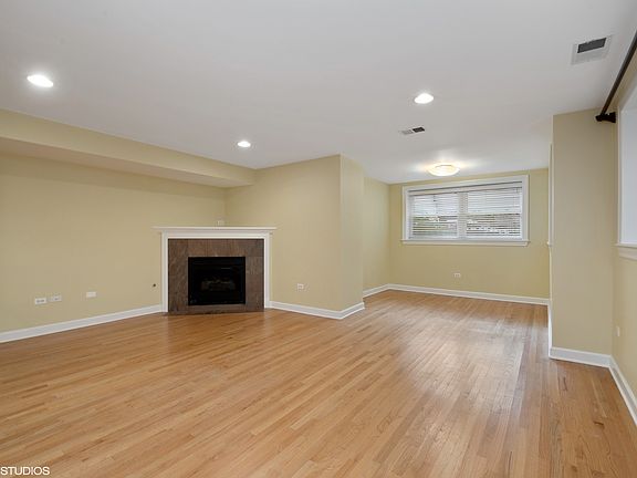 2nd image of 915 W Margate Ter APT G