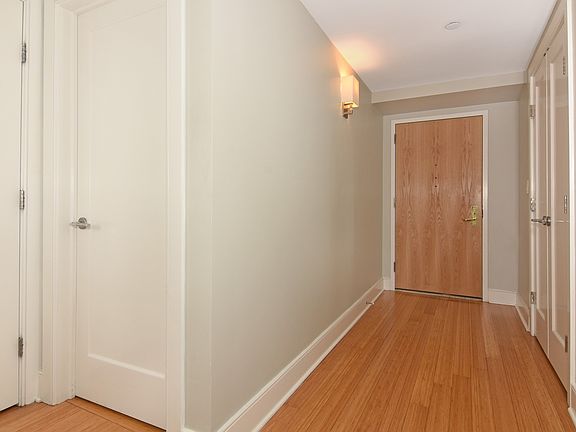 5th image of 1020 Warburton Ave APT 15C