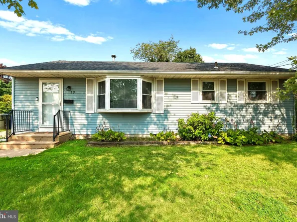 19 Estate Rd, Lumberton, NJ 08048