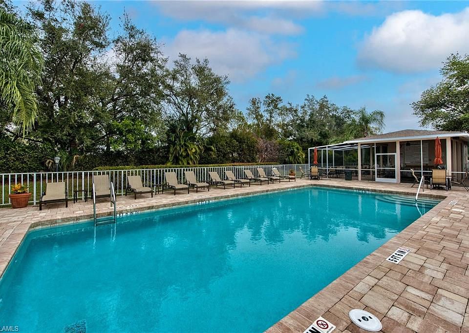 1st image of 7360 Glenmoor Ln #208