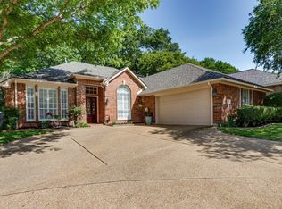221 Freedom Ct, Rockwall, TX 75032