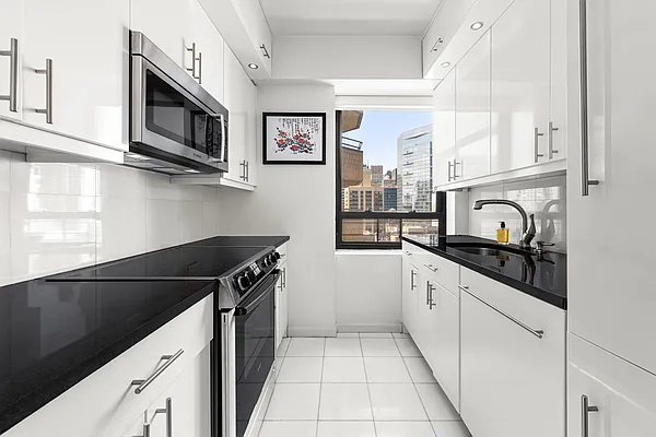 Kitchen, photo 1