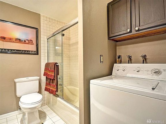 3rd image of 13615 NE 8th St APT 208