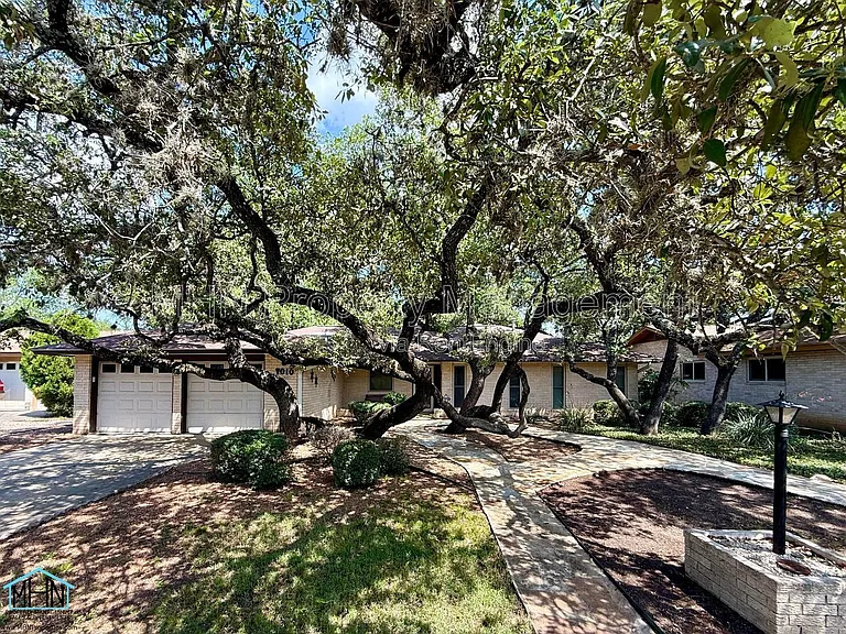 7010 Forest Way St — Photo 2