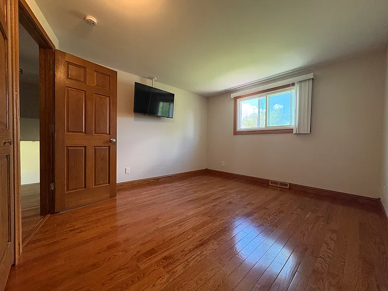 4888 Clinton Way Dr — Photo 13