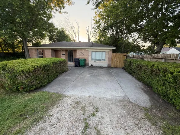 4620 Werner St, Houston, TX 77022
