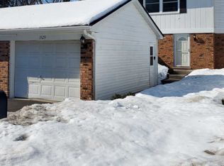 1929 Pepper Valley Dr, Geneva, IL