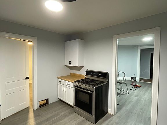 2nd image of 1410 16th Ave #2