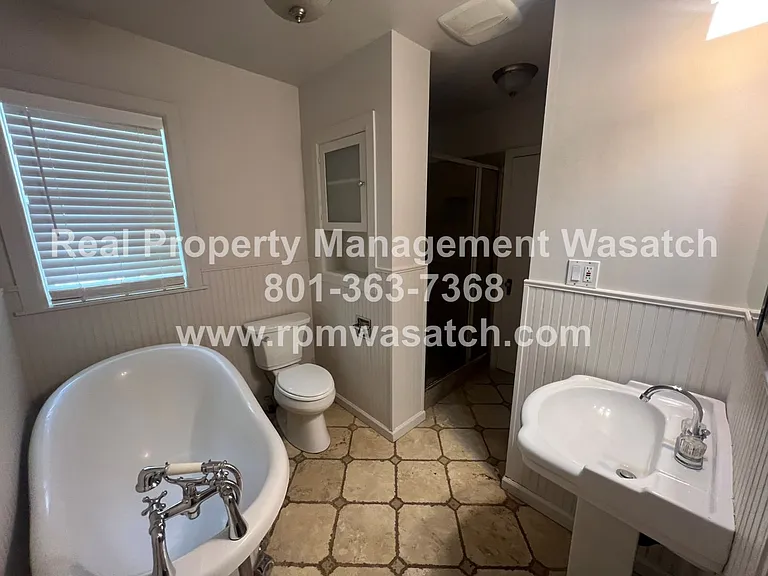 1105 S 700 E — Photo 12