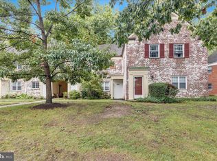 1132 Valley Dr, Alexandria, VA 22302