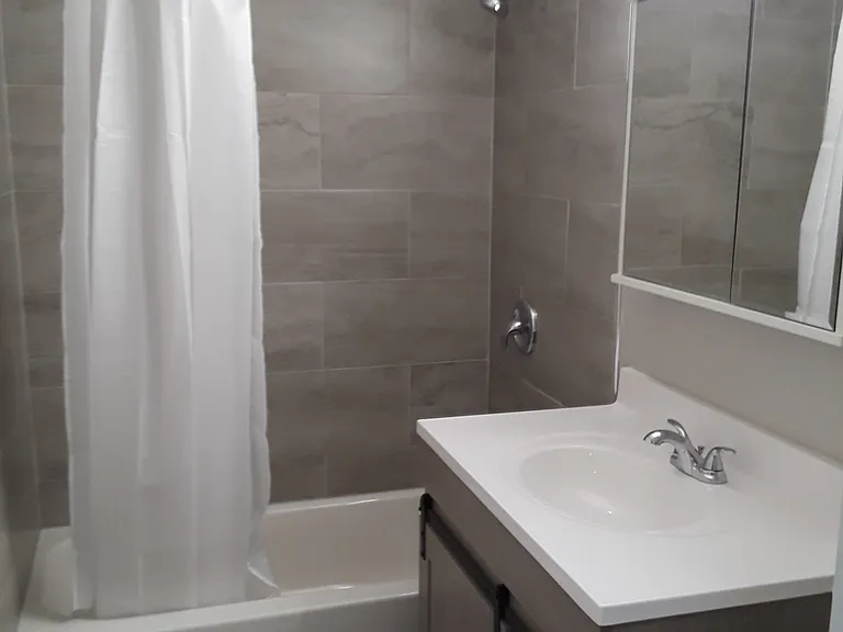 485 S Bresee Ave — Photo 10