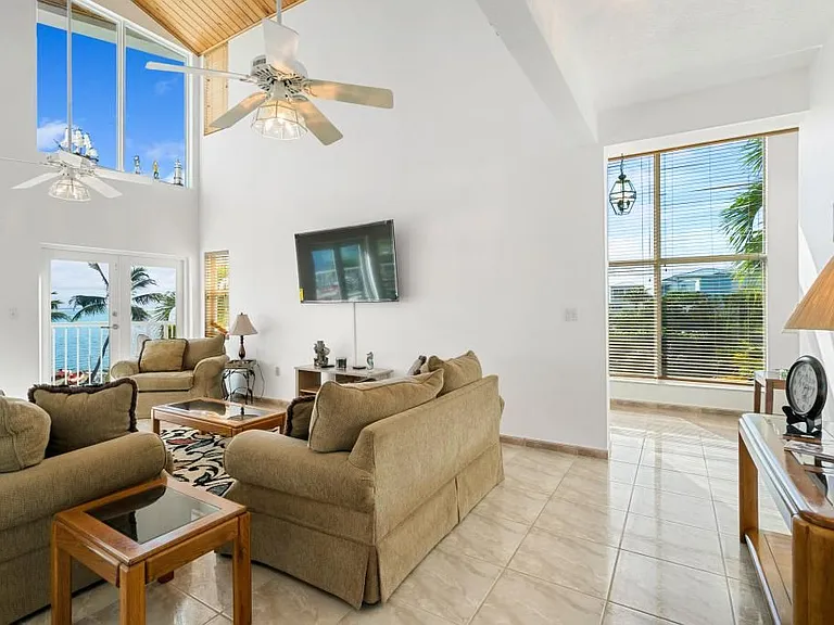 601 Cuda Ln — Photo 56