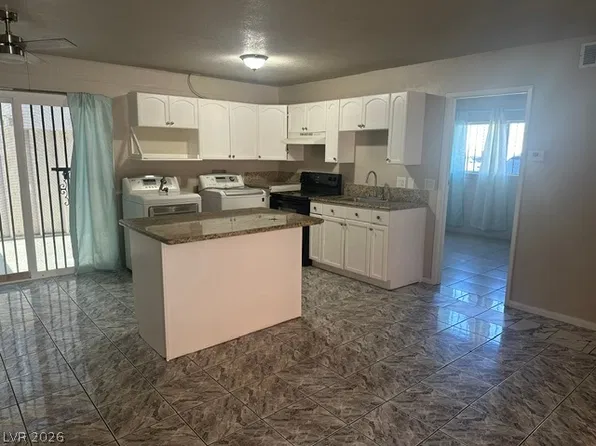 2909 Elm Ave #2, Las Vegas, NV 89101