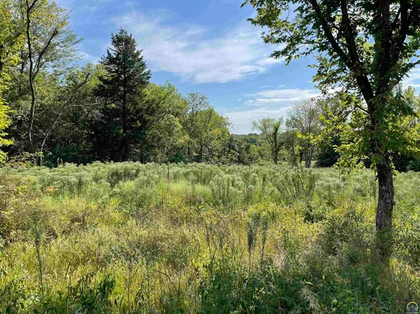 6741 Kimberly Dr, Ozawkie, KS 66070