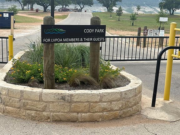 4th image of 20027 Continental Dr