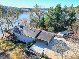 35 Knox Dr, Toccoa, GA 30577