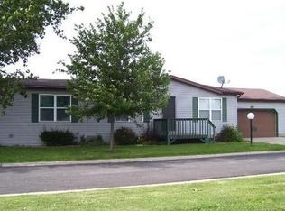 212 Meadowlark Ln, Sandwich, IL 60548