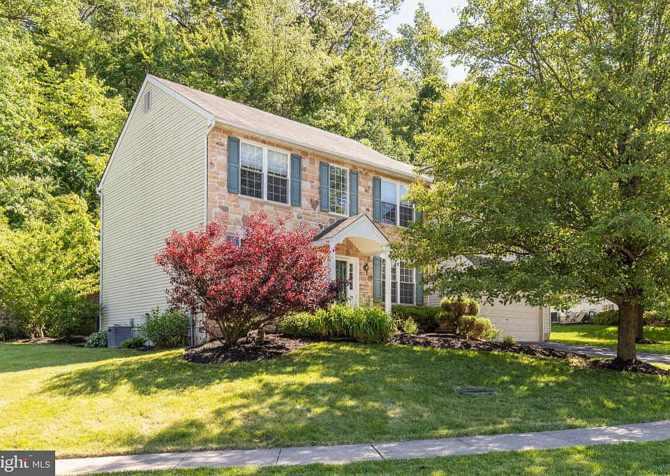 1st image of 828 Windridge Ln