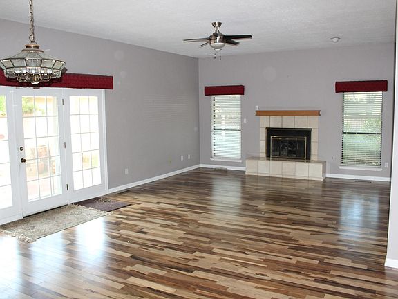 5th image of 1235 Morningside Dr NE