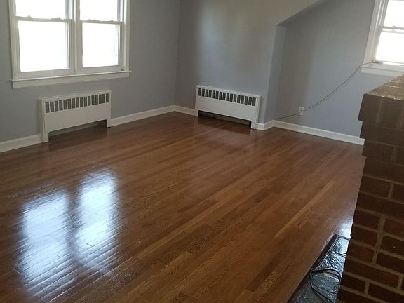 3rd image of 10 Elsman Ter Floor 2