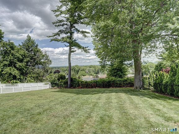 3rd image of 432 Ridge Road
