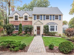 11 Elm Pl, Summit, NJ 07901