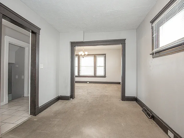 12917 Thornhurst Ave — Photo 16