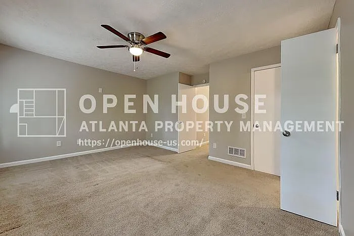3111 Fife Way — Photo 9